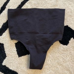 NWOT! Skims Core Control Thong
